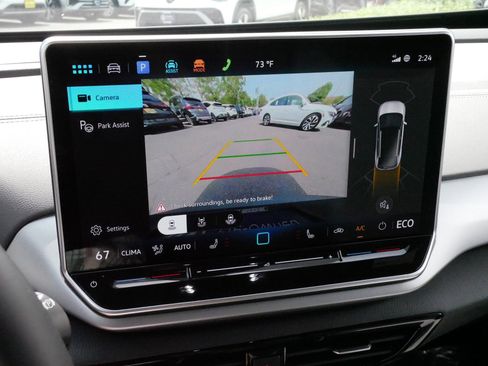 Certified 2024 Volkswagen ID.4 Pro AWD/4WD image 29