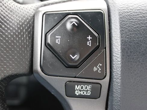 Used 2019 Toyota Tacoma TRD Sport image 32