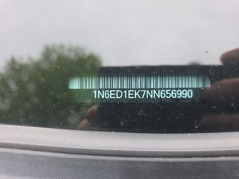 Certified 2022 Nissan Frontier SV w/ Technology Package AWD/4WD image 11