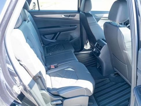 New 2026 Volkswagen Atlas Cross Sport SE AWD/4WD image 39