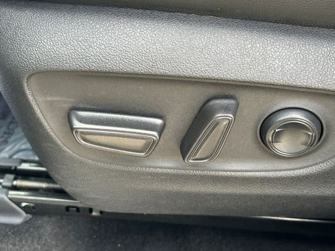 Used 2024 Toyota Highlander Platinum image 29