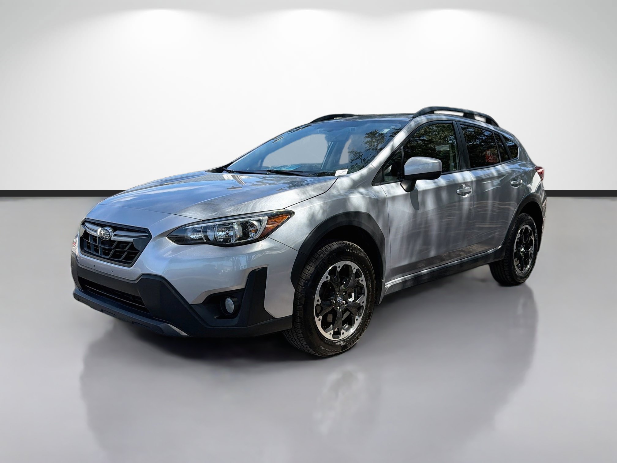 Used 2023 Subaru Crosstrek 2.0i Premium AWD/4WD image 3