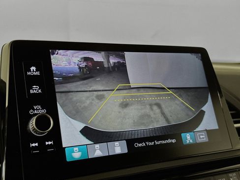 New 2026 Honda Odyssey Touring image 16