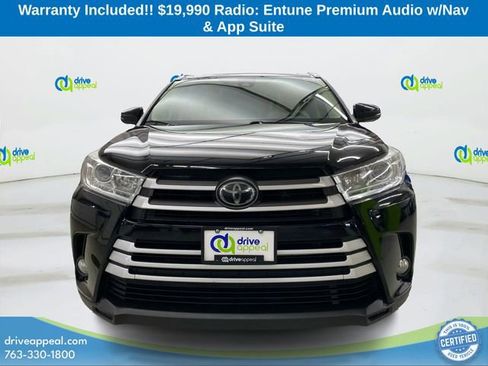 Used 2018 Toyota Highlander XLE image 2