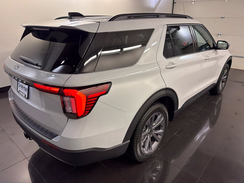 New 2027 Ford Explorer Active AWD/4WD image 6
