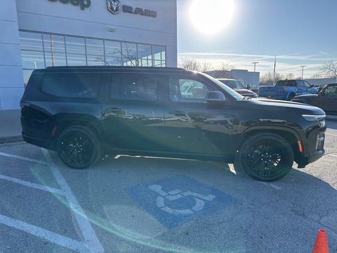 New 2026 Jeep Grand Wagoneer L Limited image 38