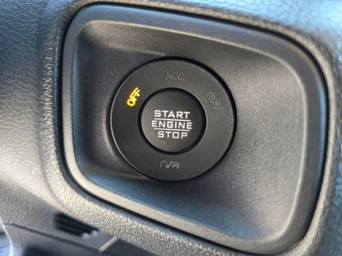 New 2025 Jeep Gladiator Sport image 35