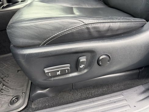 Used 2016 Toyota 4Runner Limited image 14