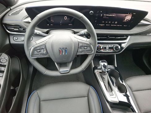 Used 2025 Buick Envista Sport Touring w/ Convenience I Package FWD image 21