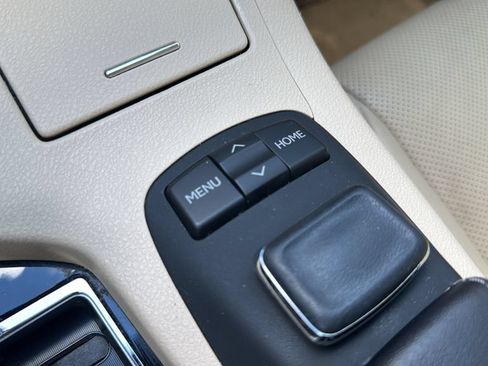 Used 2015 Lexus ES 350 w/ Luxury Package FWD image 36