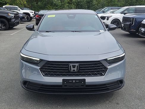 Used 2023 Honda Accord Sport image 2