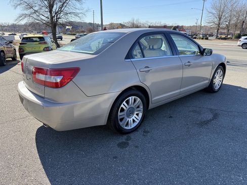Used 2006 Lincoln Zephyr image 5