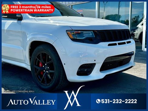 Used 2018 Jeep Grand Cherokee SRT image 10