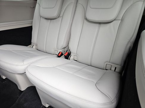 Used 2012 Mercedes-Benz GL 450 4MATIC image 31