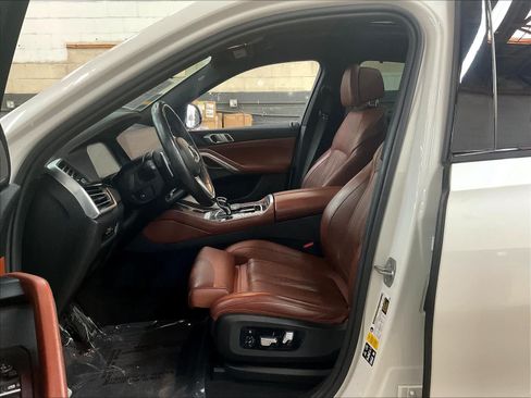 Used 2022 BMW X6 M50i w/ Premium Package AWD/4WD image 27
