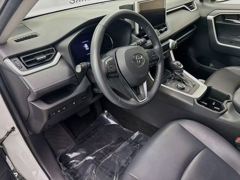 Used 2023 Toyota RAV4 XLE Premium AWD/4WD image 9