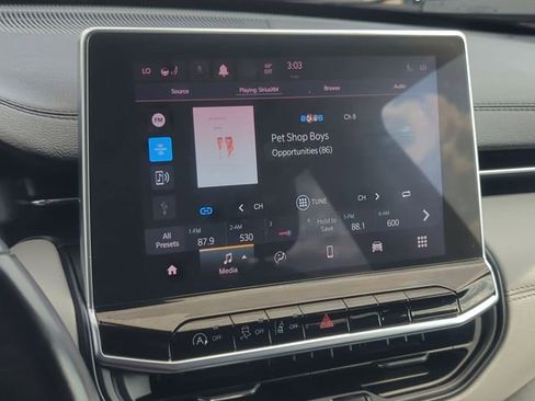 Certified 2022 Jeep Compass Limited image 17