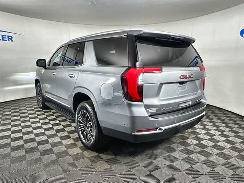 Used 2025 GMC Yukon Elevation w/ Elevation Premium Package AWD/4WD image 7