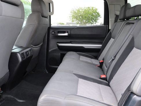 Used 2015 Toyota Tundra SR5 w/ SR5 Upgrade Package AWD/4WD image 17