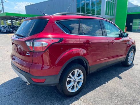 Used 2018 Ford Escape SE w/ Ford Safe & Smart Package AWD/4WD image 5
