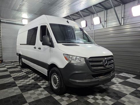 Used 2019 Mercedes-Benz Sprinter 170 image 4