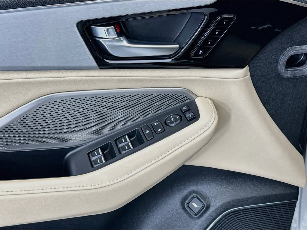 Used 2024 Acura MDX w/ Technology Package FWD image 23