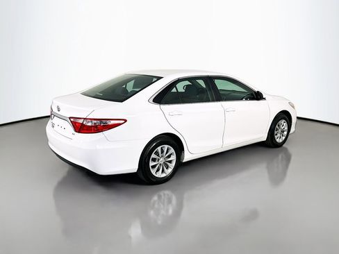 Used 2015 Toyota Camry LE FWD image 7