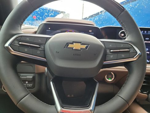 New 2026 Chevrolet Suburban High Country AWD/4WD image 17