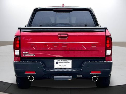Used 2025 Honda Ridgeline Black Edition image 7