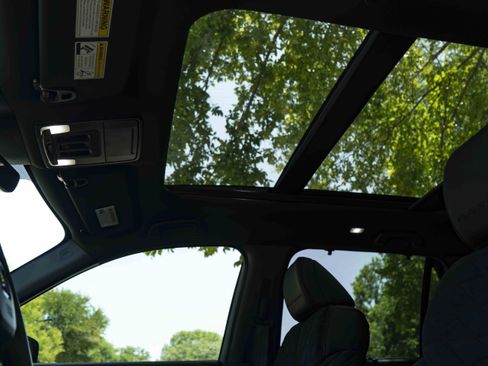 Used 2026 Honda Pilot Black Edition image 35