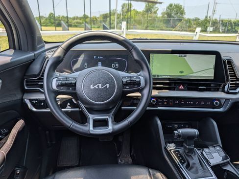 Used 2024 Kia Sportage X-Line AWD/4WD image 32