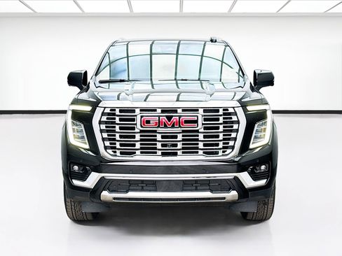Used 2025 GMC Yukon XL Denali AWD/4WD image 2