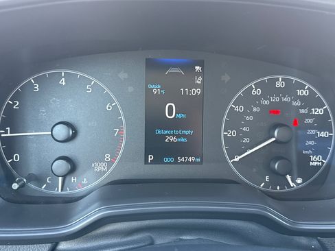 Certified 2023 Toyota Corolla LE image 32