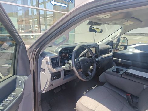 Used 2024 Ford F250 XL w/ STX Appearance Package AWD/4WD image 5