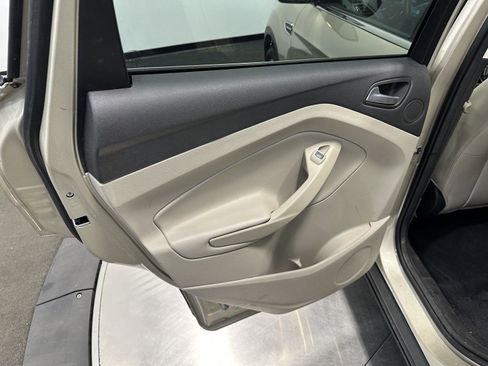 Used 2017 Ford Escape Titanium AWD/4WD image 23