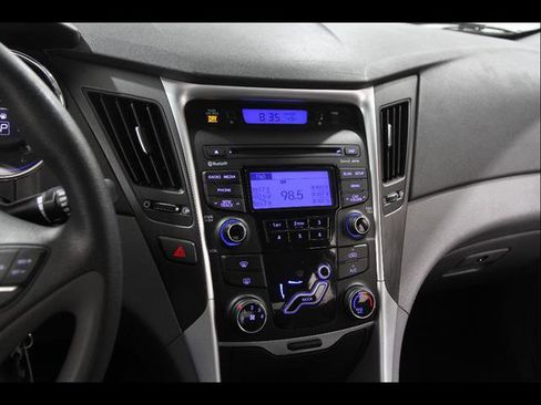 Used 2013 Hyundai Sonata GLS w/ Popular Equipment Pkg image 9