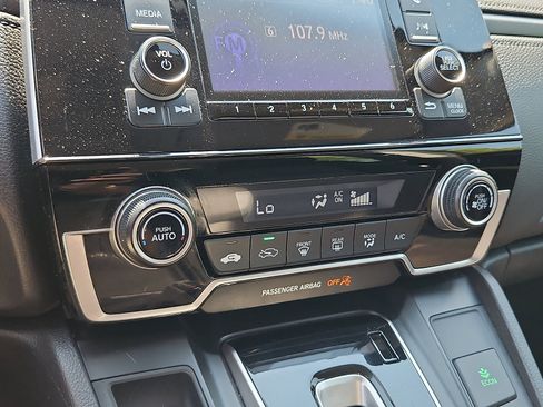 Used 2018 Honda CR-V LX image 17