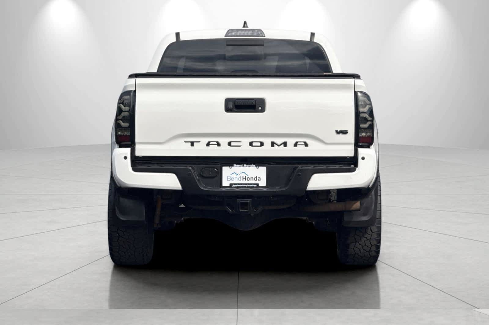 Used 2021 Toyota Tacoma TRD Off-Road w/ TRD Premium Off Road Package AWD/4WD image 7