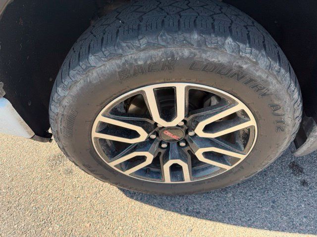 Used 2019 GMC Sierra 1500 AT4 w/ AT4 Premium Package AWD/4WD image 9