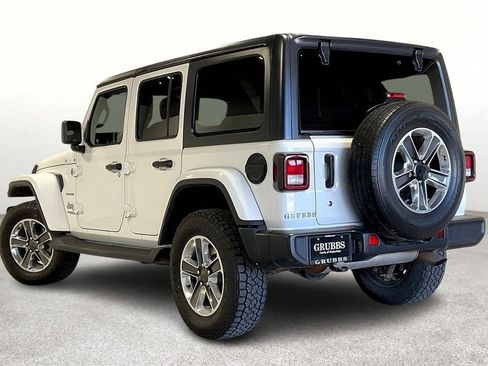 Used 2020 Jeep Wrangler Unlimited Sahara image 15