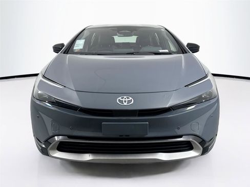 Certified 2025 Toyota Prius Plug-In Hybrid image 3