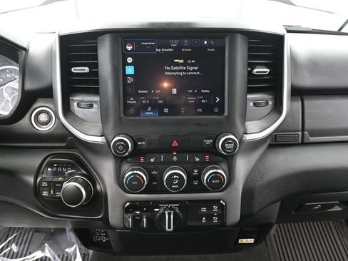 Used 2022 RAM 1500 Big Horn AWD/4WD image 37