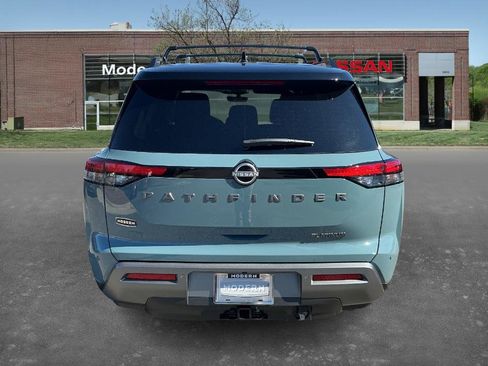 New 2026 Nissan Pathfinder Platinum image 3
