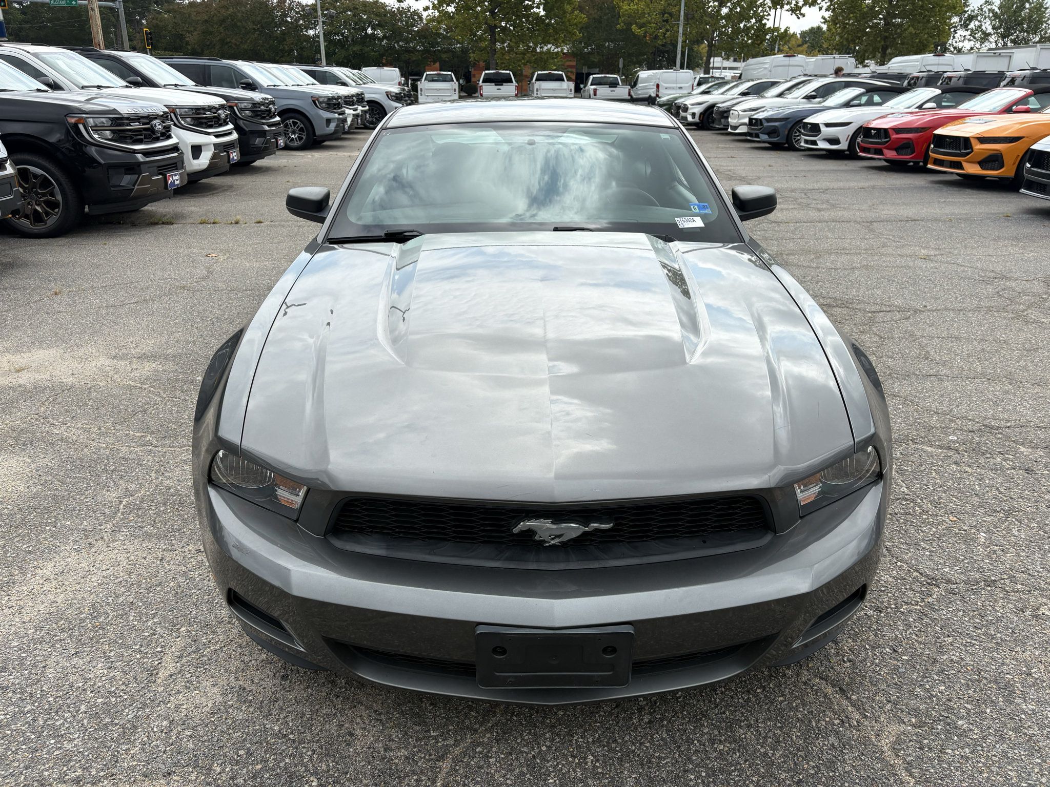 Used 2010 Ford Mustang Coupe RWD image 2