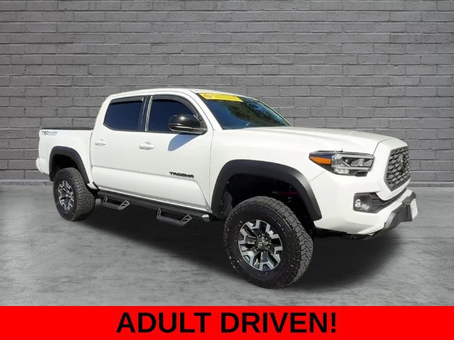 Used 2023 Toyota Tacoma TRD Off-Road w/ Technology Package AWD/4WD image 2