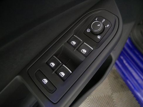Used 2024 Volkswagen Golf R AWD/4WD image 19