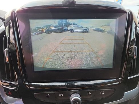 Used 2018 Chevrolet Traverse LT AWD/4WD image 16