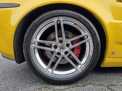 Used 2006 Chevrolet Corvette Z06 w/ Preferred Equipment Group RWD image 22