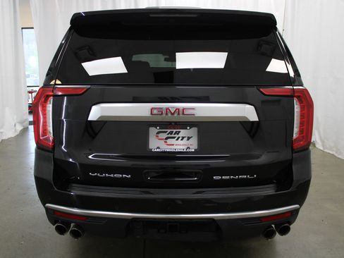 Used 2022 GMC Yukon XL Denali AWD/4WD image 6