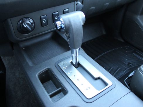 Used 2013 Nissan Xterra PRO-4X w/ Pro-4x Leather Pkg image 18